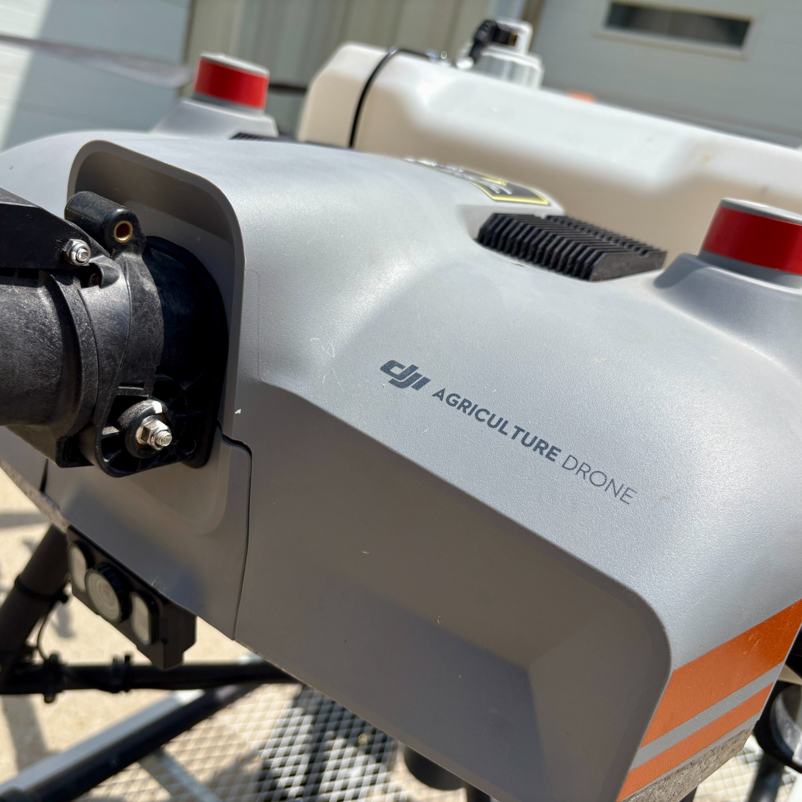 Cover Crop Special! DJI Agras T30 Drone Pkg, Dry Sprdr, 2 Batteries, Charger, RC - Image 9