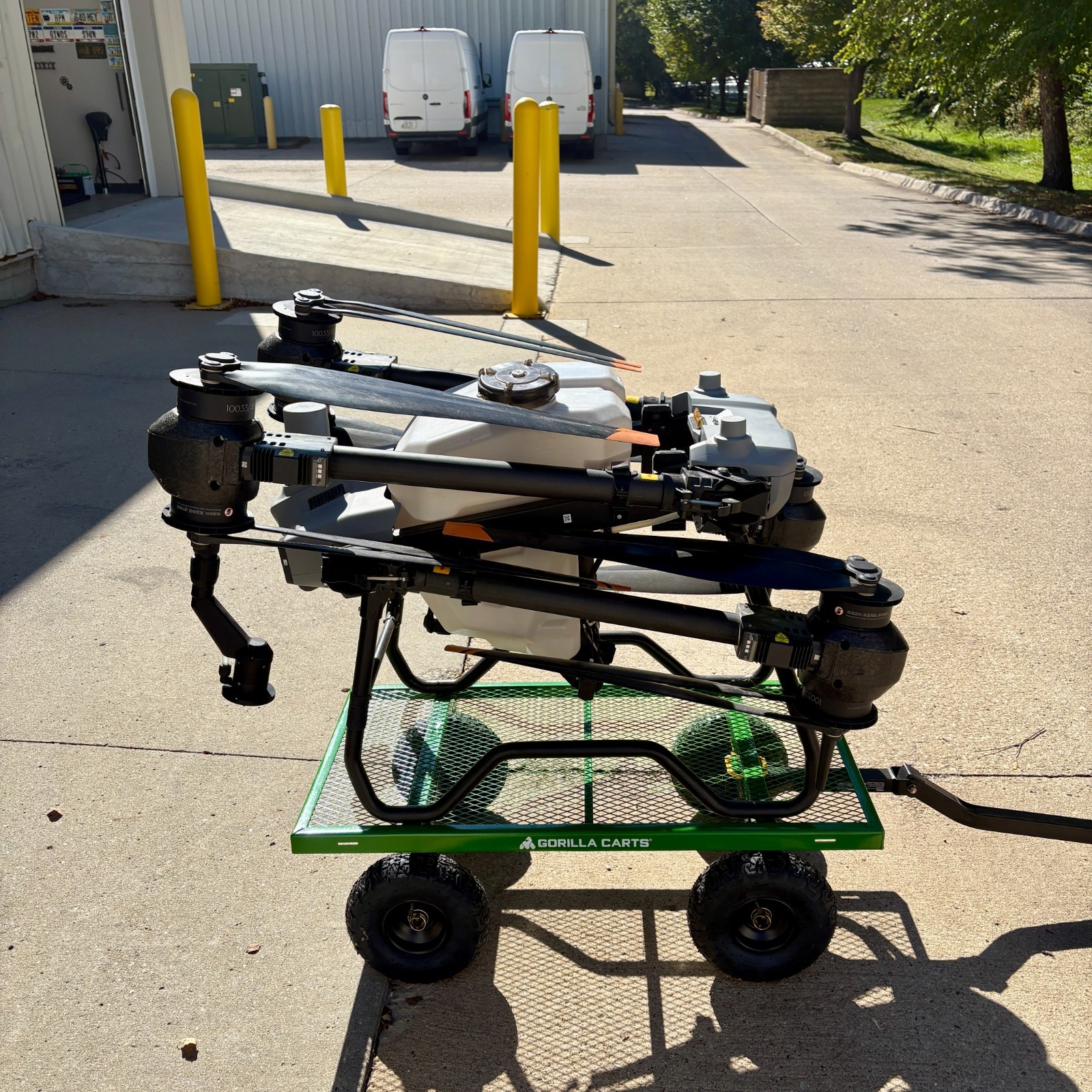 Cover Crop Special! DJI Agras T40 Drone Pkg, Dry Sprdr, 2 Batteries, Charger, RC - Image 4