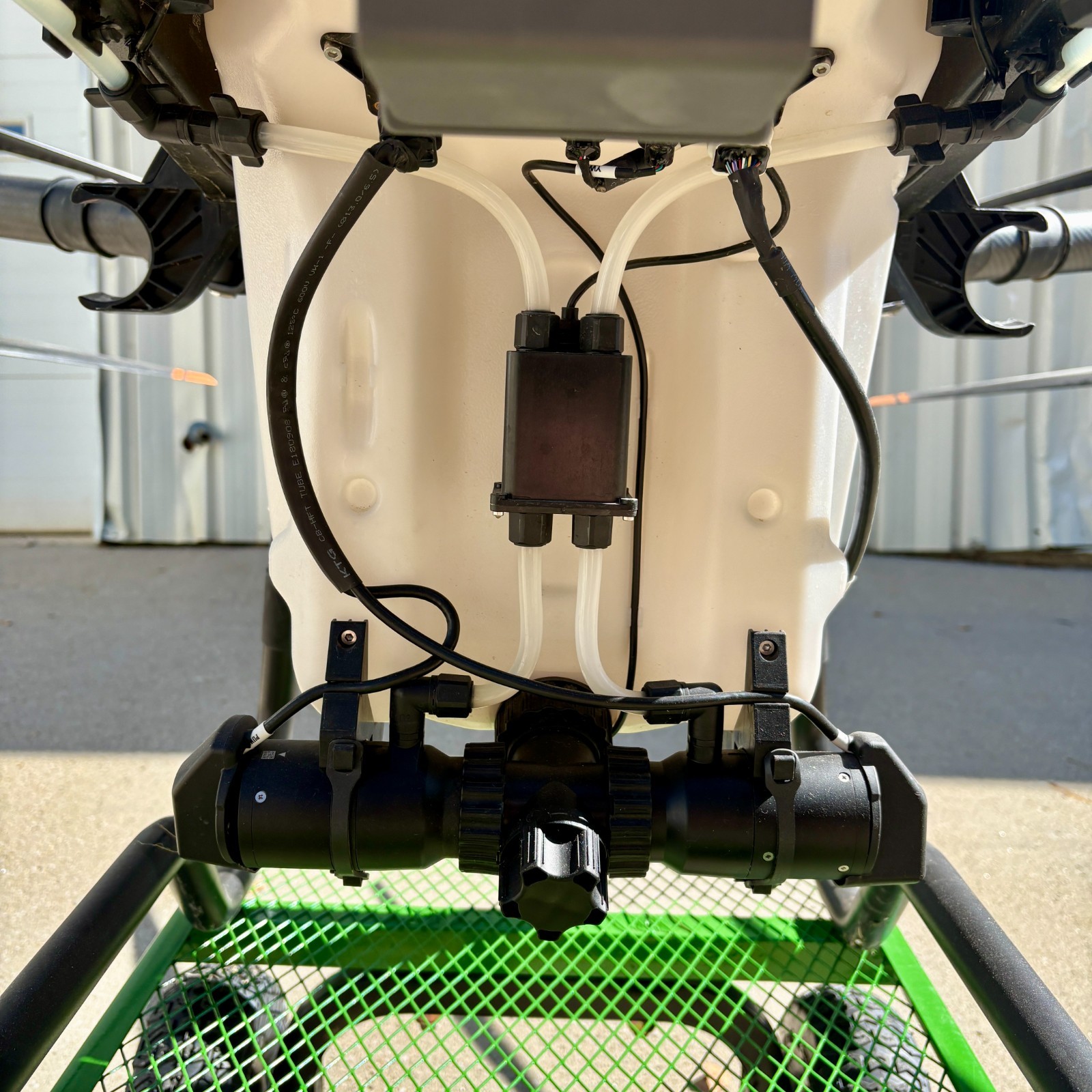 Cover Crop Special! DJI Agras T40 Drone Pkg, Dry Sprdr, 2 Batteries, Charger, RC - Image 10