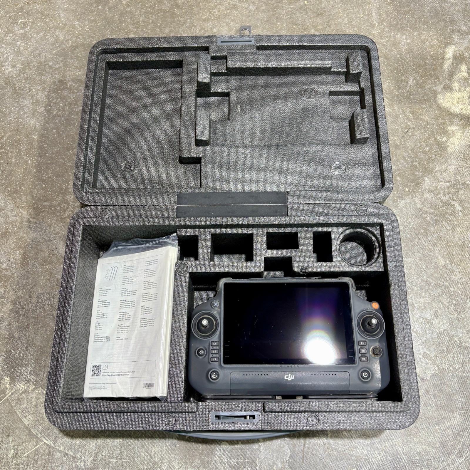 Cover Crop Special! DJI Agras T40 Drone Pkg, Dry Sprdr, 2 Batteries, Charger, RC - Image 12